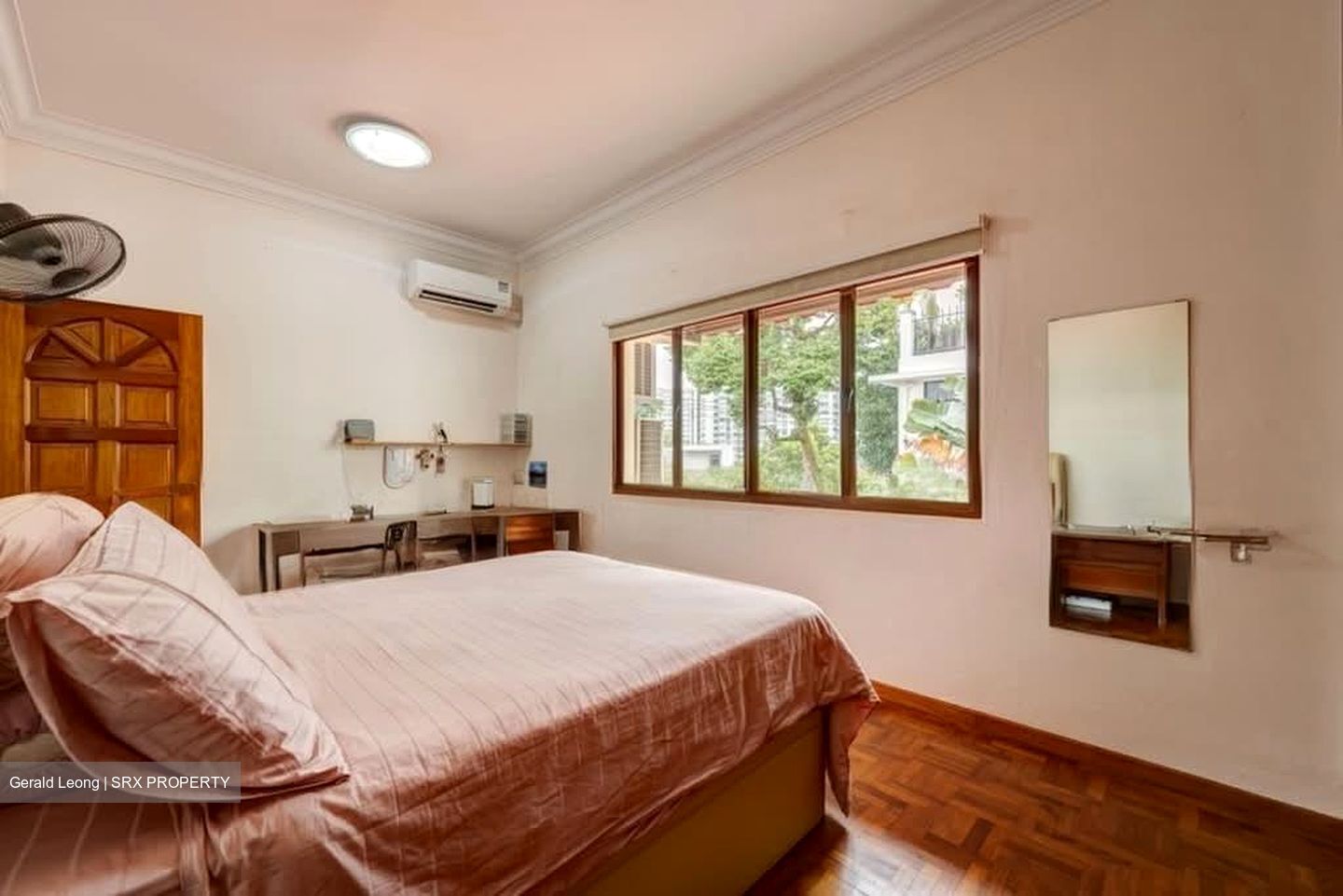 Peakview Estate (D16), Terrace #581900801